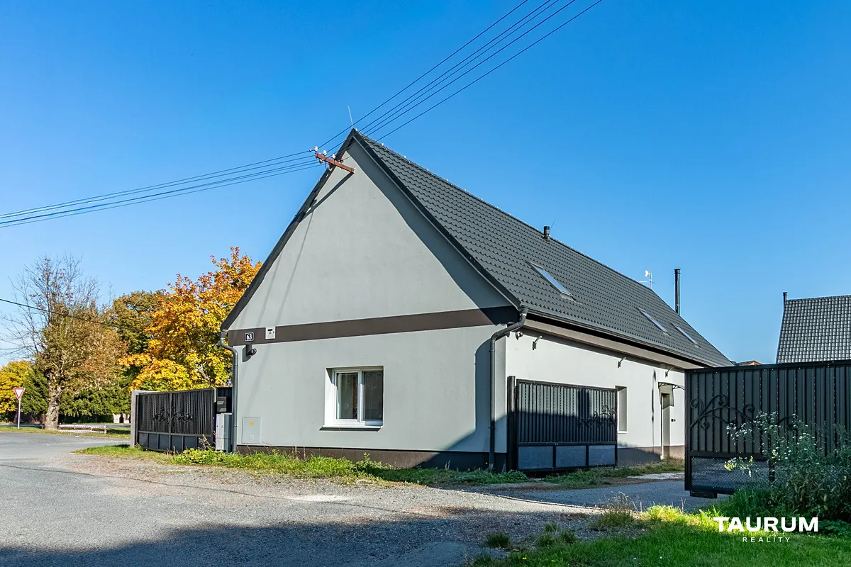 Prodej rodinného domu 366 m², pozemek 1448 m²